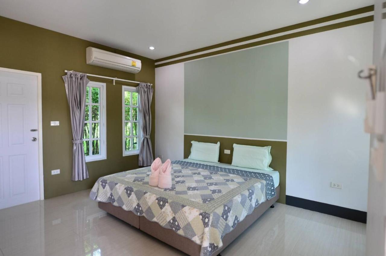 Baan Suan Resort Juree Punsuk Супхан Бури Екстериор снимка